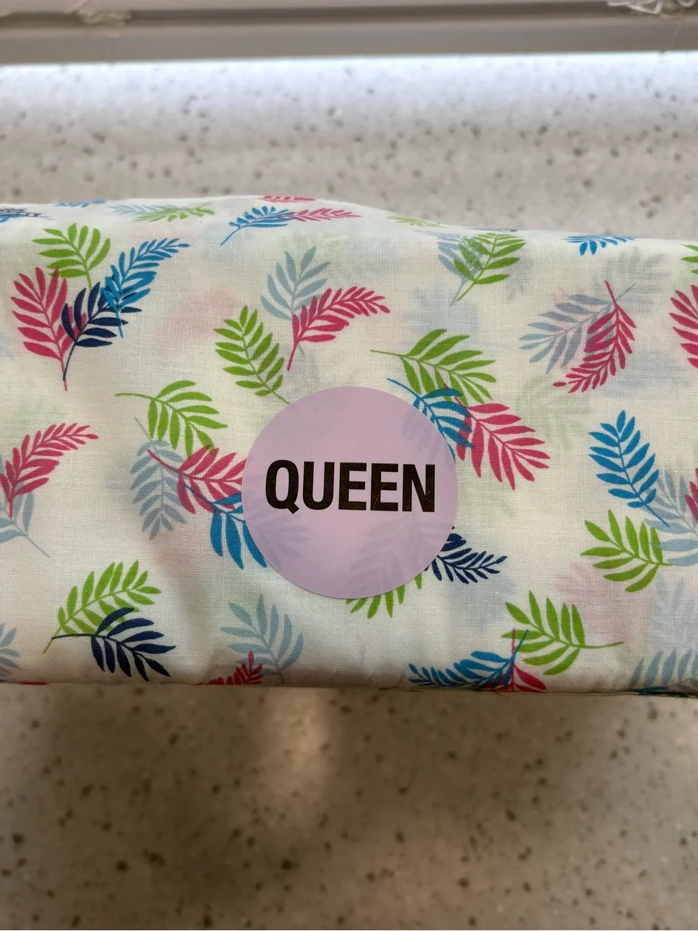 NWOT Kate Spade Colorful Leaves Queen Sheet Set